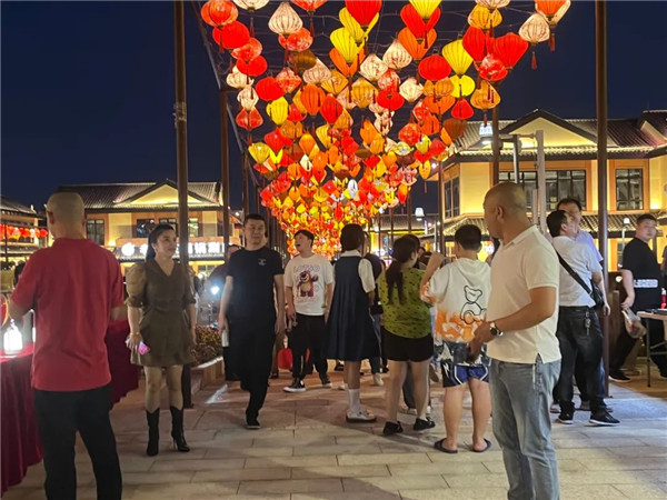 興商貿 促消費 惠民生！景德鎮(zhèn)這里的夜市很火爆！